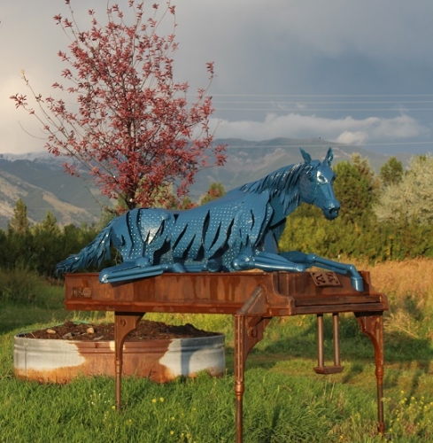 Featured image of "Blue Note" sculpture by Jim Dolan
